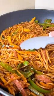 Stir fried spaghetti image