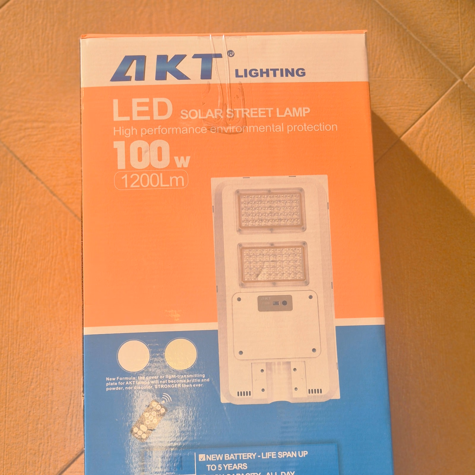 100watts AKT solar street light image